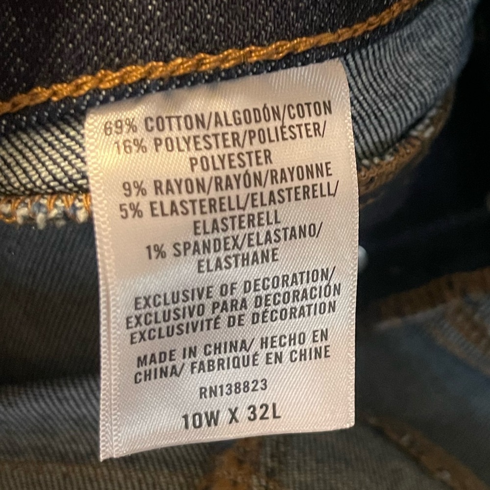 Idyllwind High-Rise Button-Front Flare Jeans - Picture 4 of 4